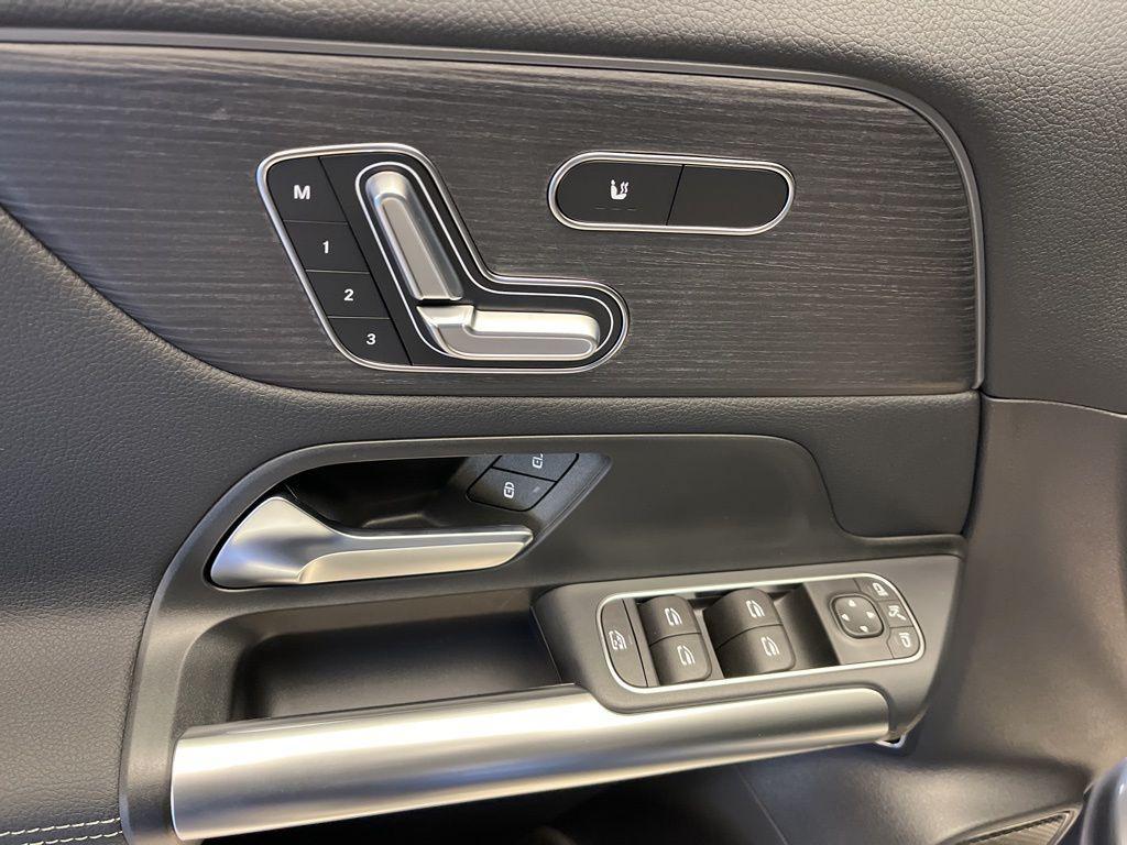 new 2026 Mercedes-Benz GLA 250 car, priced at $50,095