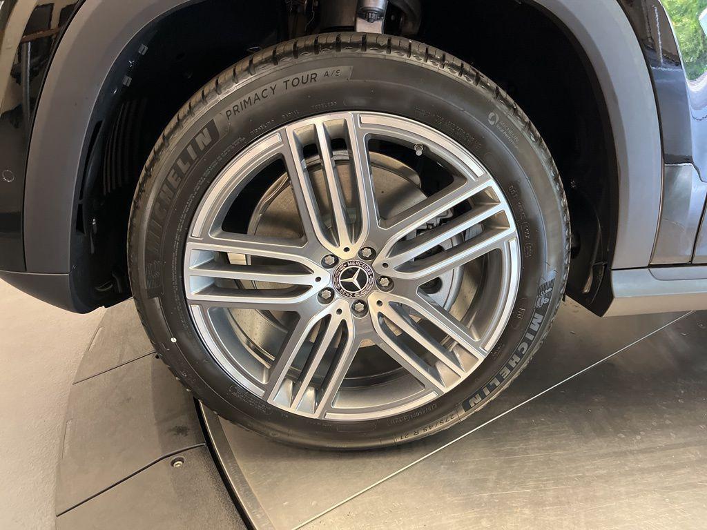 new 2026 Mercedes-Benz GLS 450 car, priced at $91,945