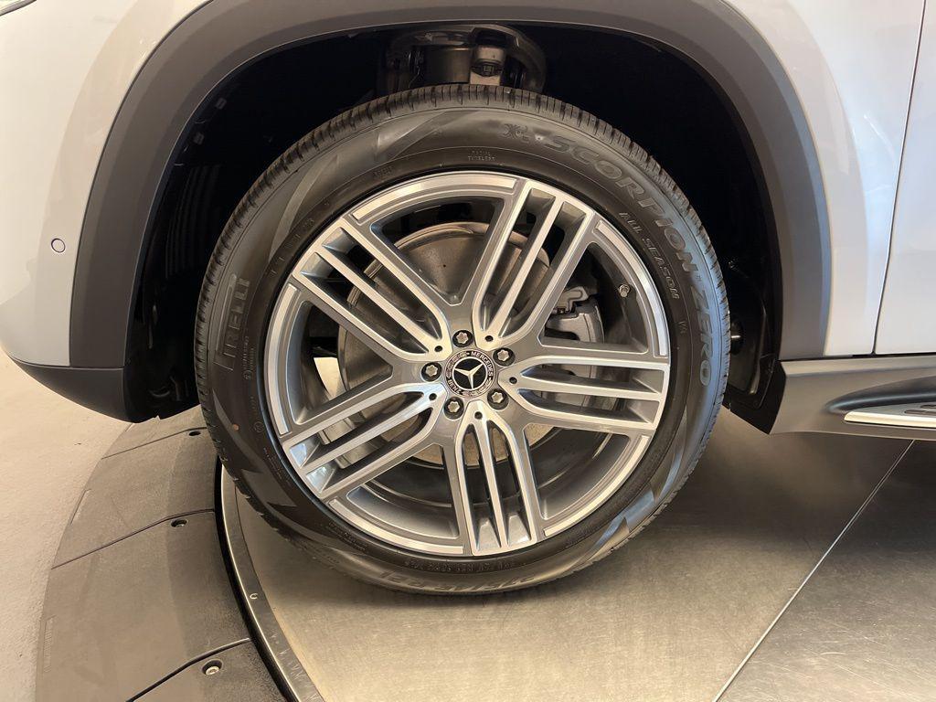 new 2026 Mercedes-Benz GLS 450 car, priced at $92,595