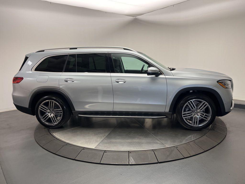 new 2026 Mercedes-Benz GLS 450 car, priced at $92,595