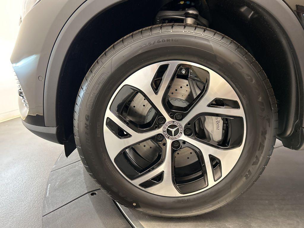 new 2025 Mercedes-Benz GLC 350e car, priced at $64,815