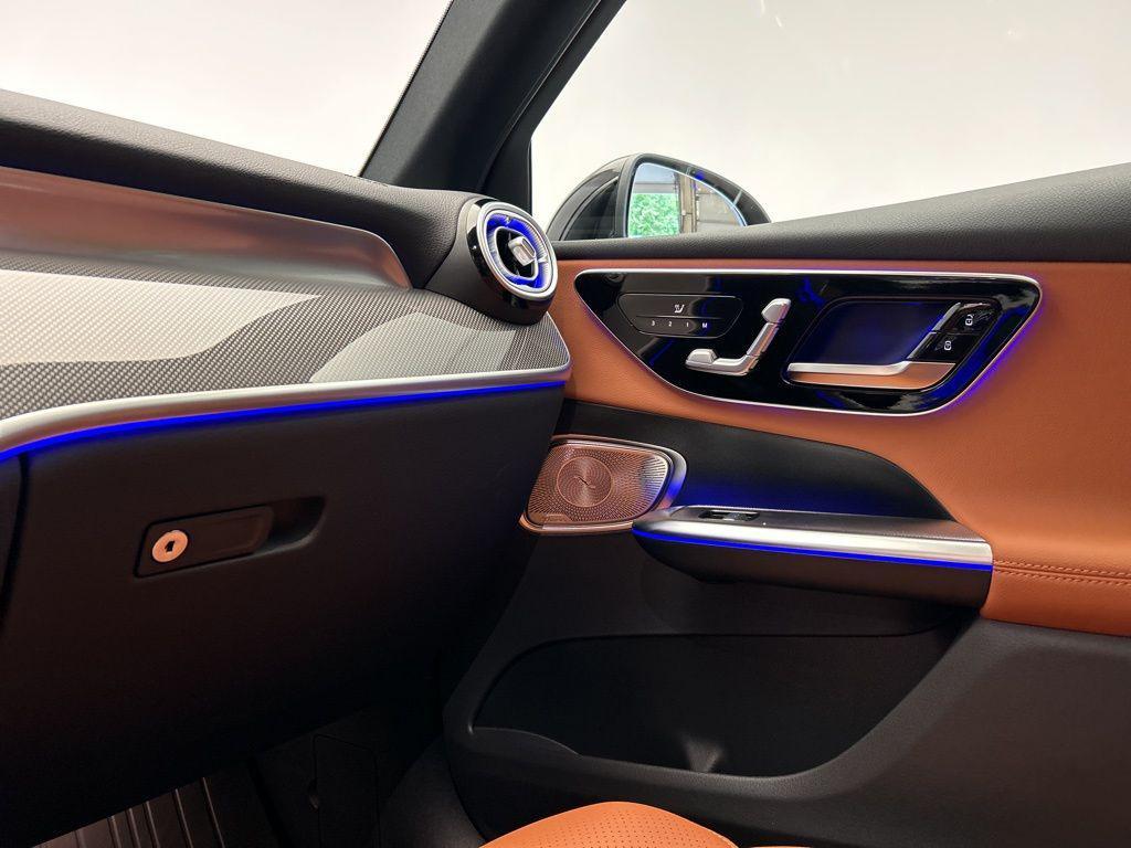new 2025 Mercedes-Benz GLC 350e car, priced at $64,815
