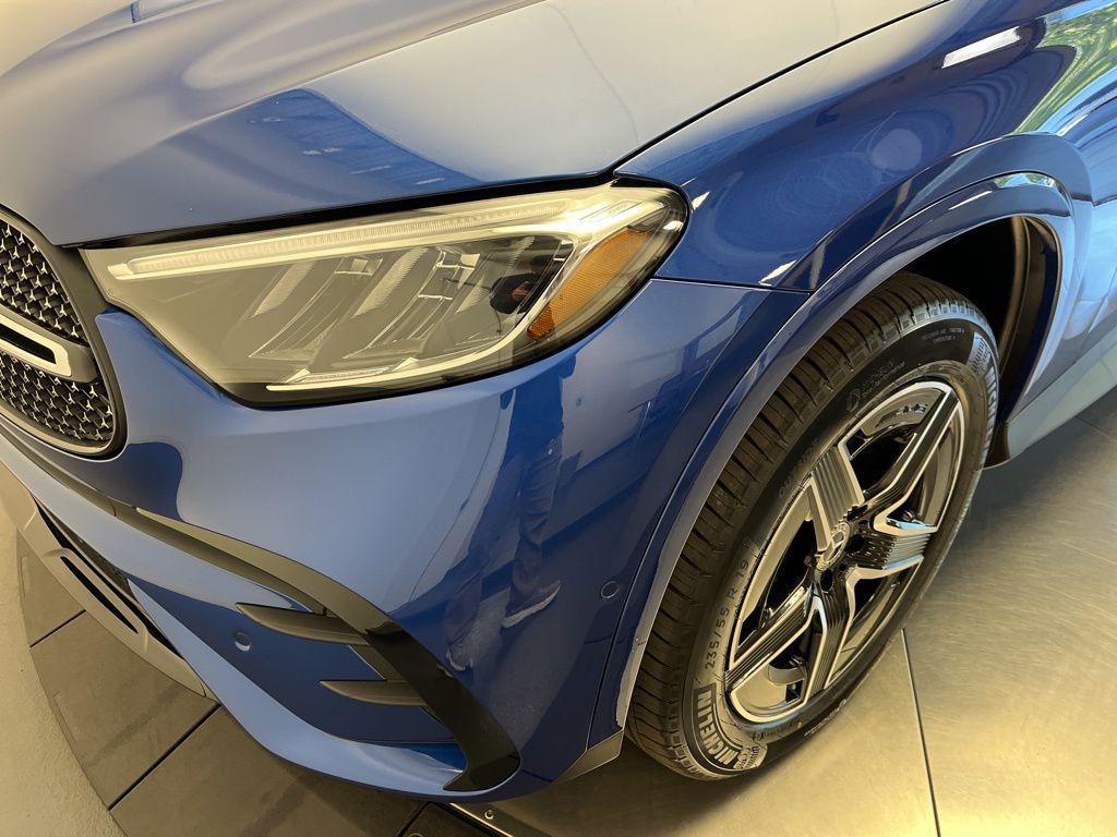 new 2026 Mercedes-Benz GLC 300 car, priced at $58,985