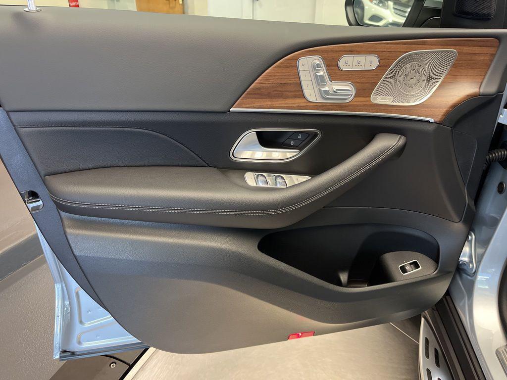 new 2025 Mercedes-Benz GLE 350 car, priced at $70,775