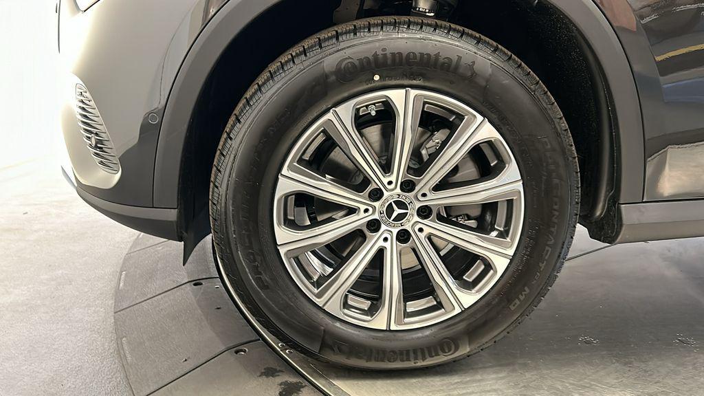 used 2025 Mercedes-Benz GLC 300 car, priced at $51,850