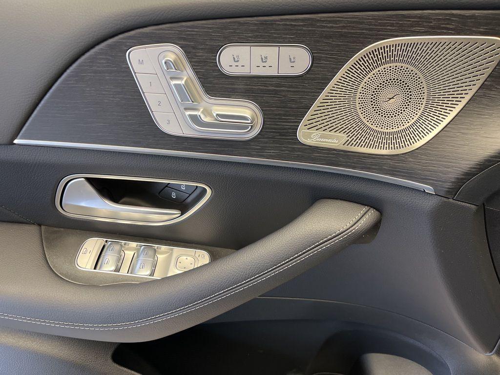 new 2026 Mercedes-Benz GLS 450 car, priced at $93,845