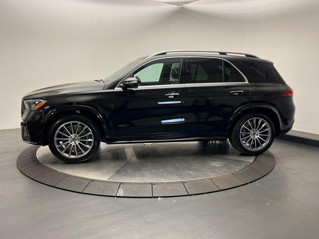 new 2025 Mercedes-Benz GLE 580 car, priced at $93,465