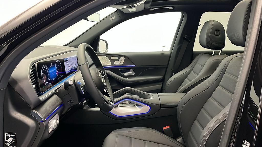 new 2025 Mercedes-Benz GLE 580 car, priced at $93,465