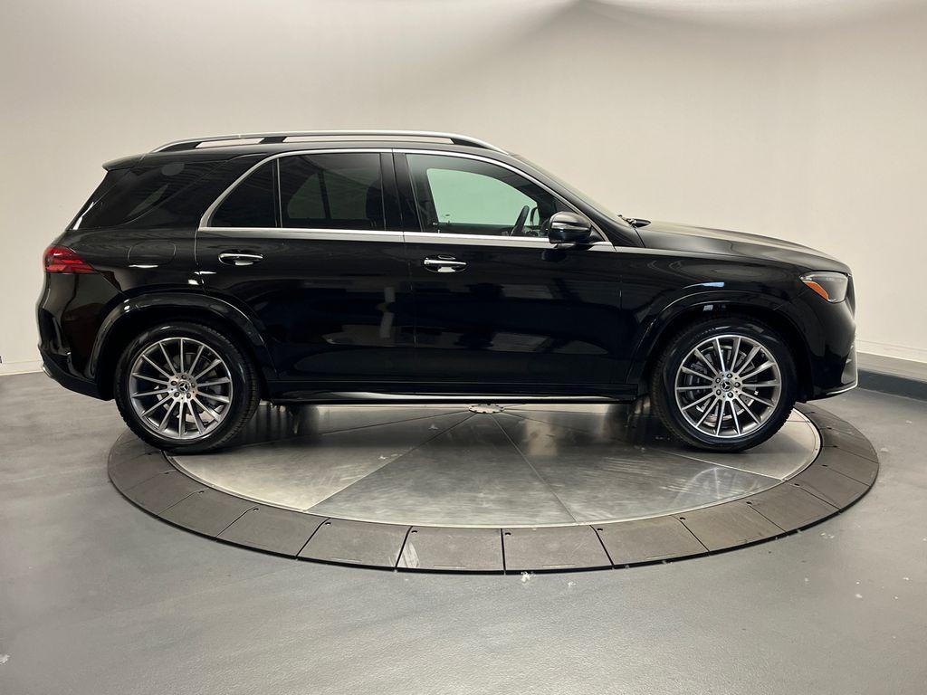 new 2025 Mercedes-Benz GLE 580 car, priced at $93,465