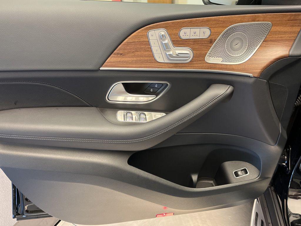 new 2026 Mercedes-Benz GLE 450 car, priced at $81,410