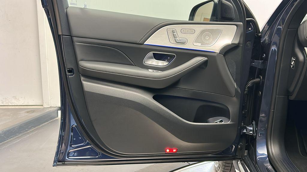 new 2025 Mercedes-Benz AMG GLE 63 car, priced at $135,820