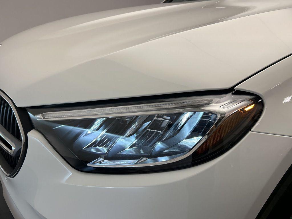 new 2026 Mercedes-Benz GLC 300 car, priced at $53,085