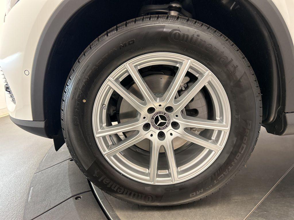 new 2026 Mercedes-Benz GLC 300 car, priced at $53,085