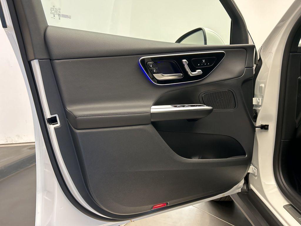 new 2026 Mercedes-Benz GLC 300 car, priced at $53,085