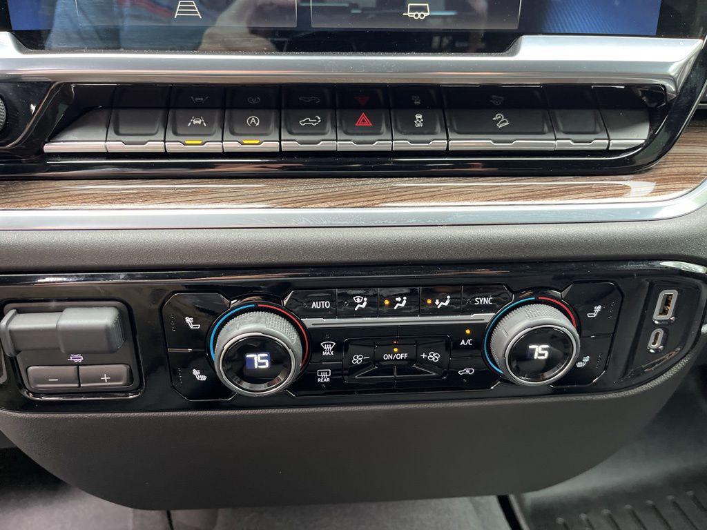 used 2022 Chevrolet Silverado 1500 car, priced at $35,000