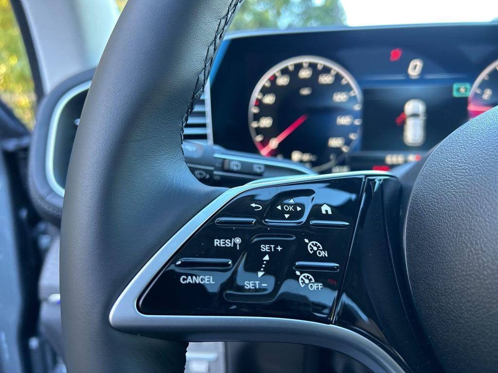 new 2026 Mercedes-Benz GLE 350 car, priced at $72,235