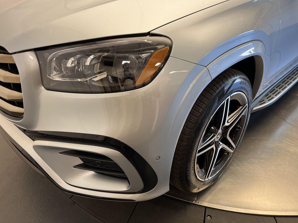 new 2026 Mercedes-Benz GLS 450 car, priced at $96,600