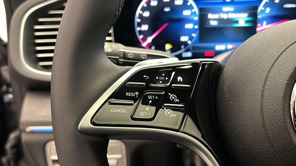used 2025 Mercedes-Benz GLE 350 car, priced at $61,850
