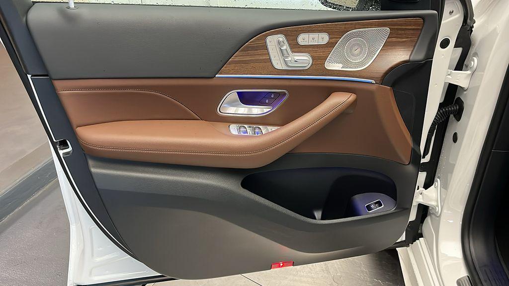 used 2025 Mercedes-Benz GLE 350 car, priced at $63,000