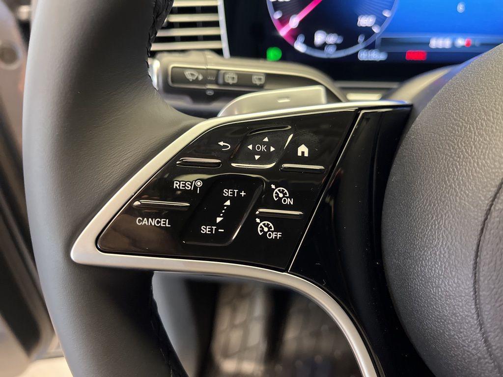 new 2025 Mercedes-Benz GLE 350 car, priced at $70,175