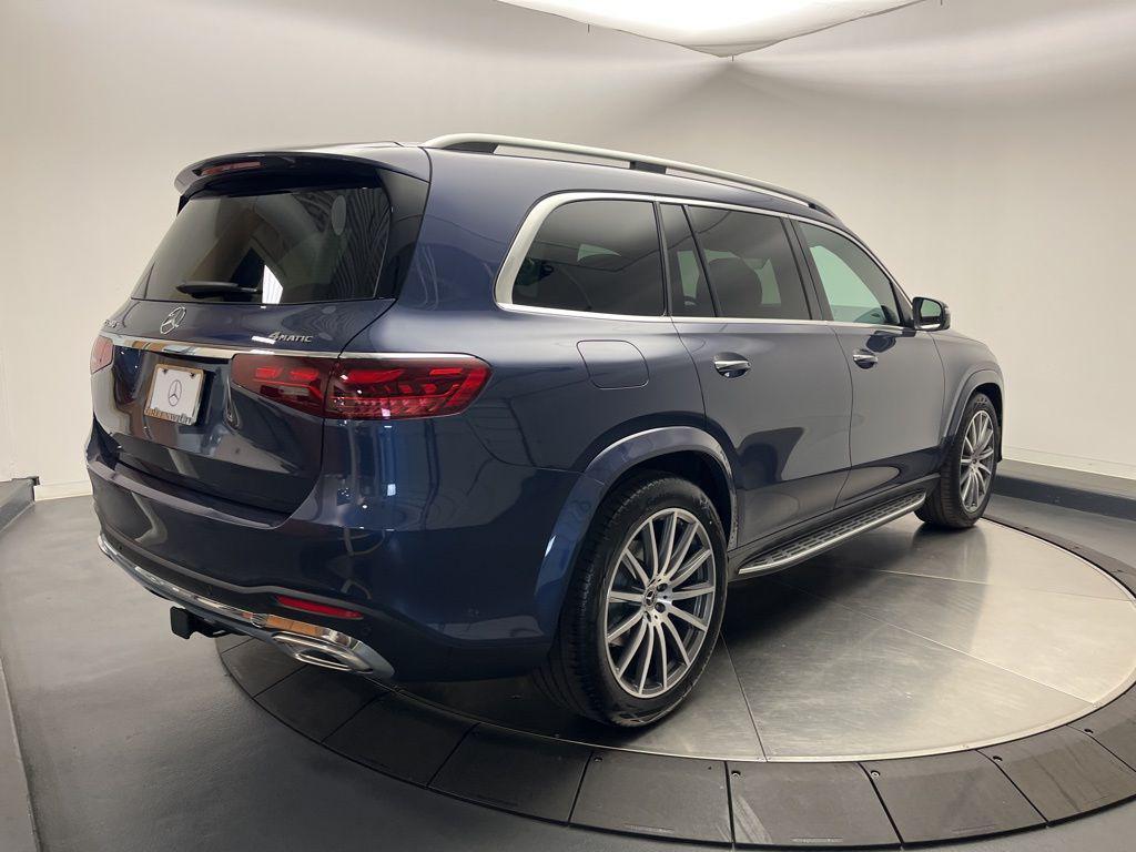 new 2026 Mercedes-Benz GLS 580 car, priced at $119,670