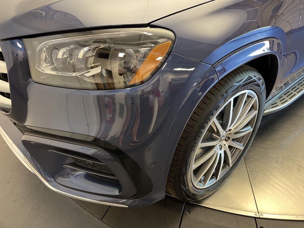 new 2026 Mercedes-Benz GLS 580 car, priced at $119,670