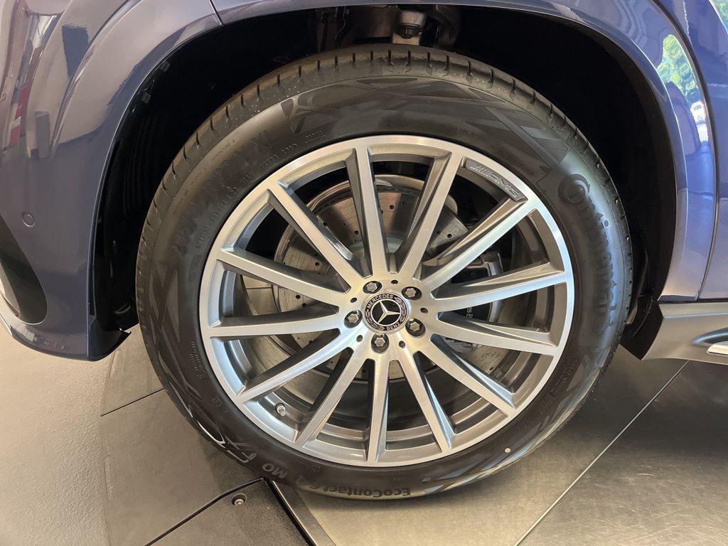new 2026 Mercedes-Benz GLS 580 car, priced at $119,670