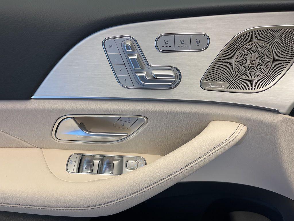 new 2026 Mercedes-Benz GLS 450 car, priced at $92,435