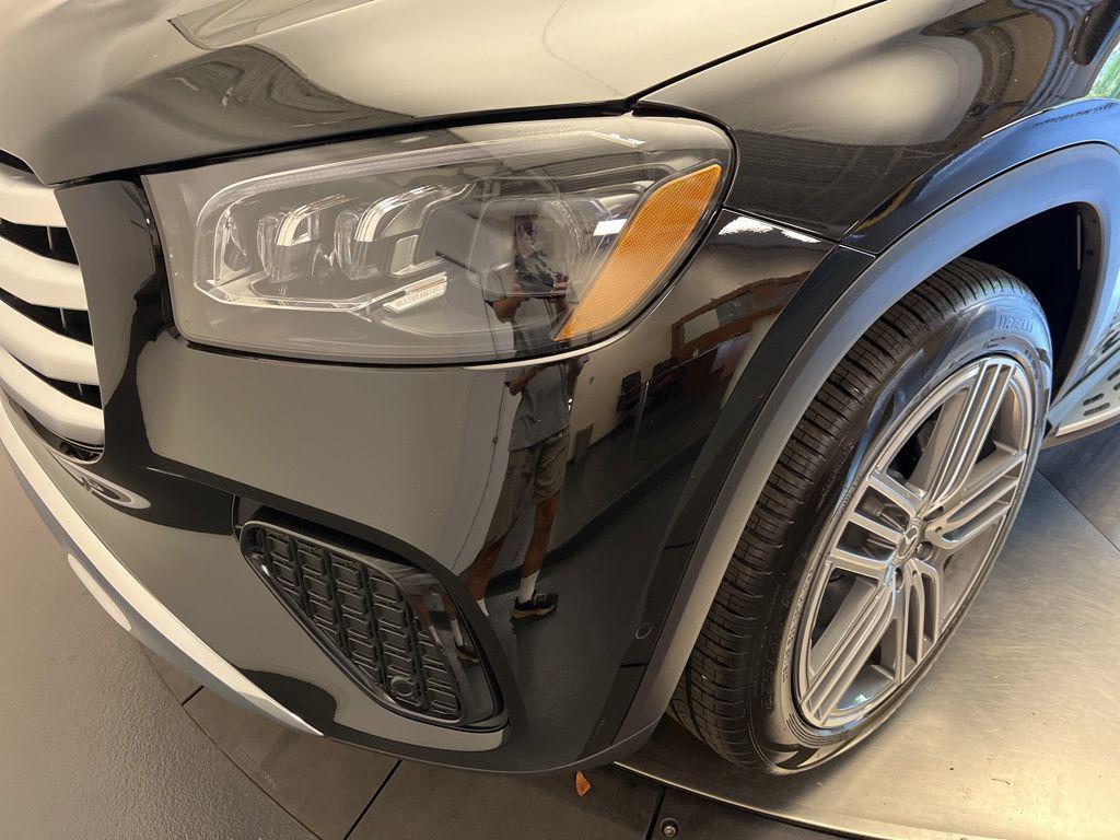 new 2026 Mercedes-Benz GLS 450 car, priced at $92,435