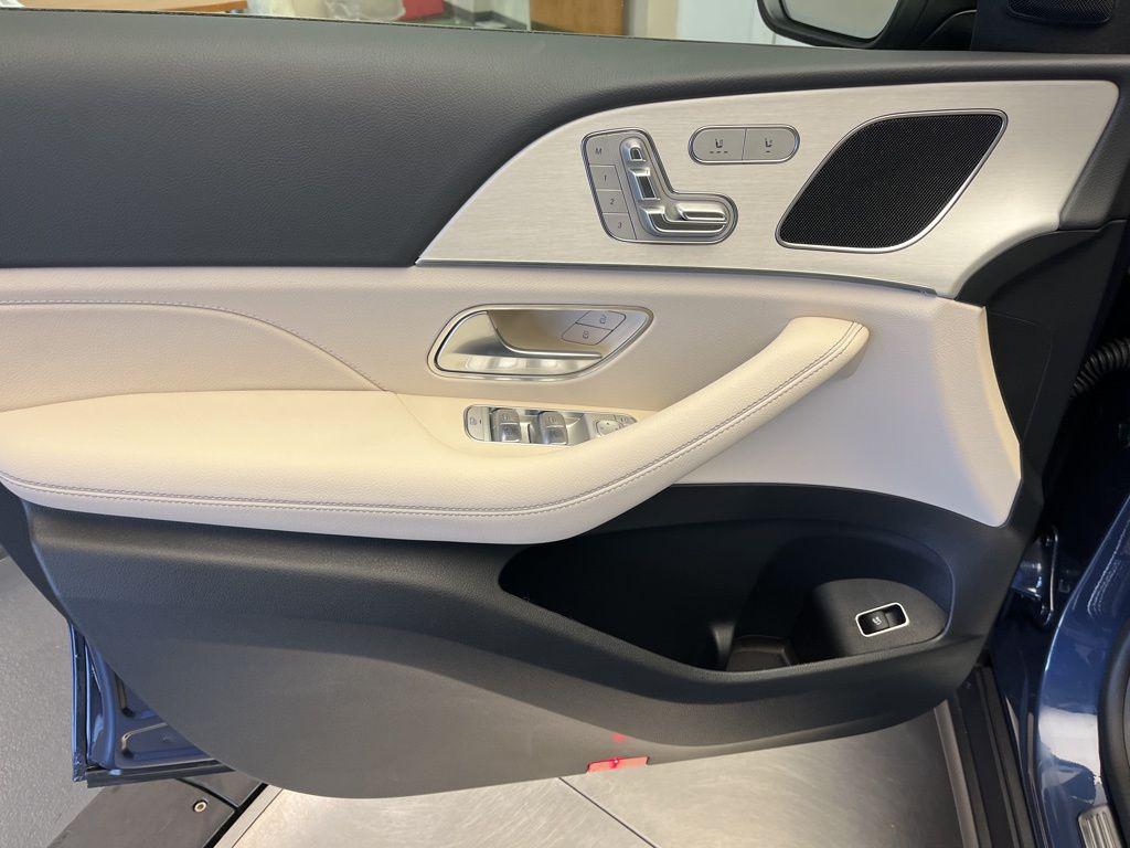 new 2026 Mercedes-Benz GLE 350 car, priced at $70,290