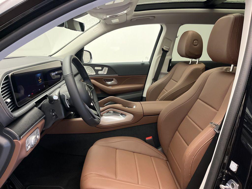 new 2026 Mercedes-Benz GLS 450 car, priced at $91,945