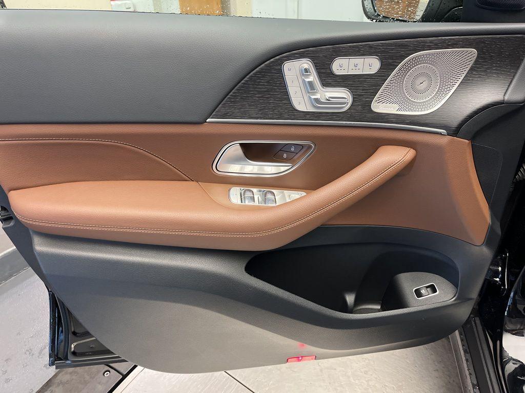 new 2026 Mercedes-Benz GLS 450 car, priced at $91,945