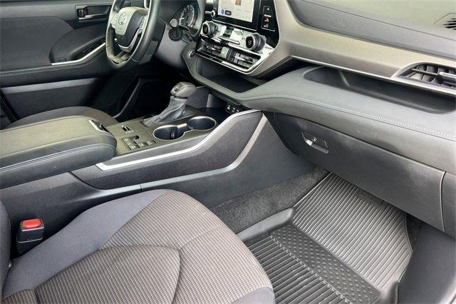 used 2024 Toyota Highlander car, priced at $40,822