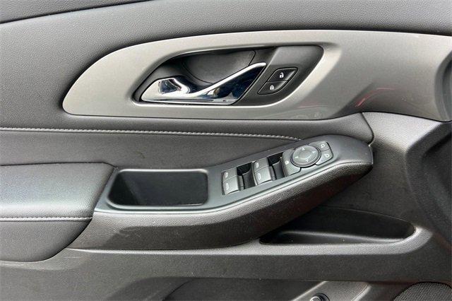 used 2023 Chevrolet Traverse car, priced at $32,913