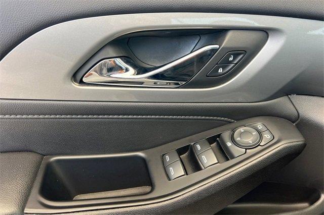 used 2023 Chevrolet Traverse car, priced at $27,980