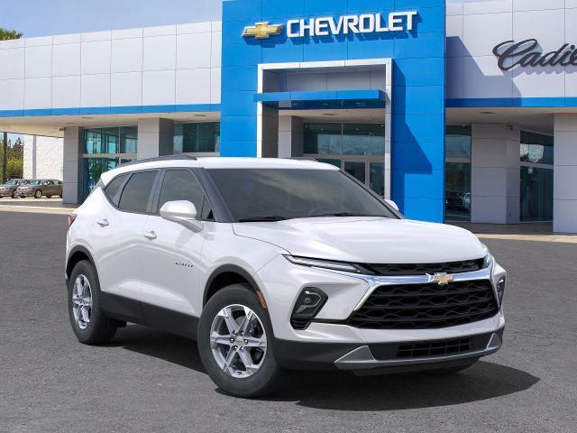 new 2025 Chevrolet Blazer car, priced at $39,015