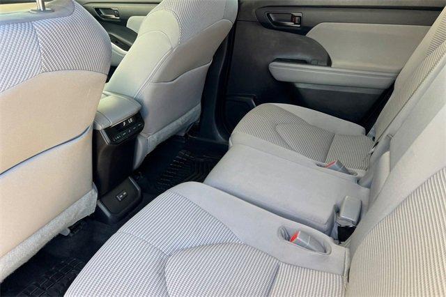 used 2023 Toyota Highlander car, priced at $30,978