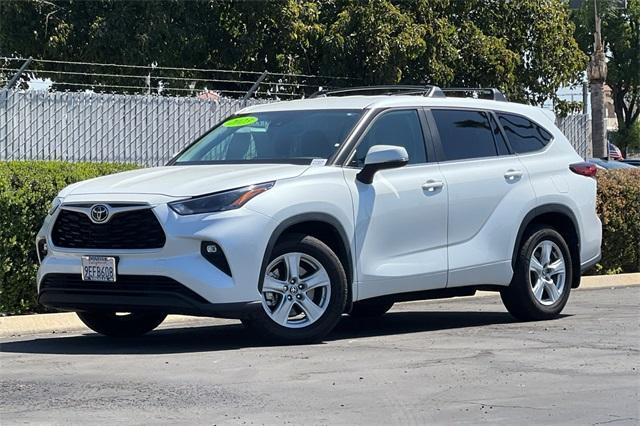 used 2023 Toyota Highlander car, priced at $35,966