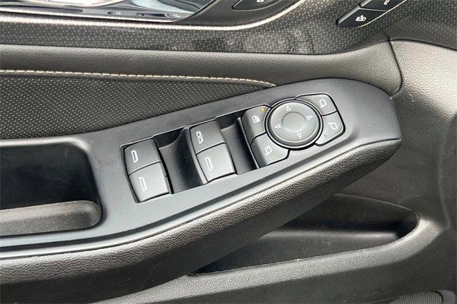 used 2023 Chevrolet Traverse car, priced at $38,556