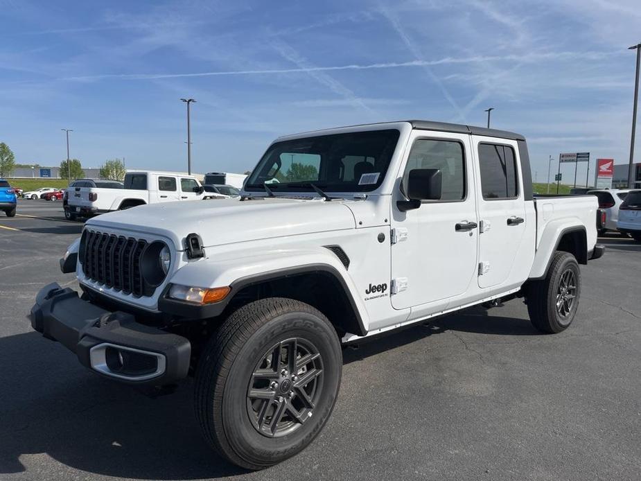 new 2024 Jeep Gladiator car, priced at $45,277