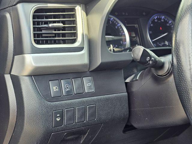 used 2019 Toyota Highlander car, priced at $21,900