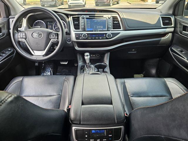 used 2019 Toyota Highlander car, priced at $21,900