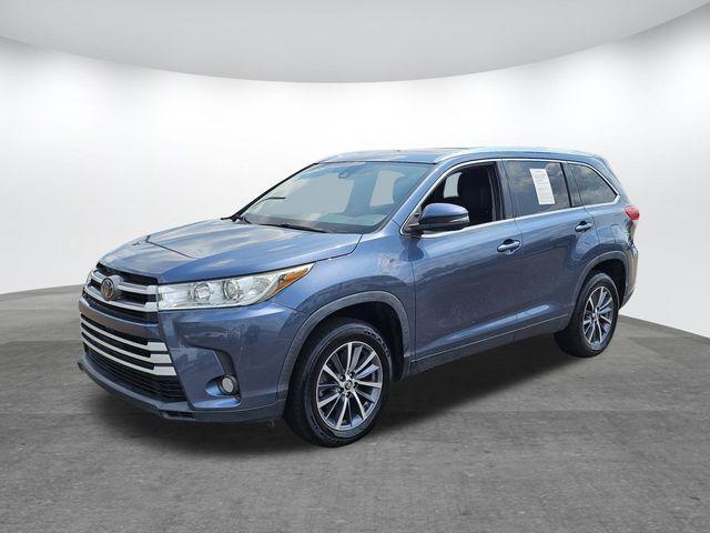 used 2019 Toyota Highlander car, priced at $21,900