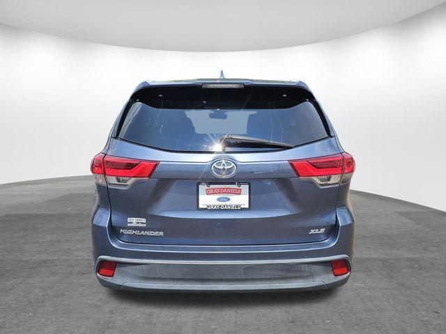 used 2019 Toyota Highlander car, priced at $21,900
