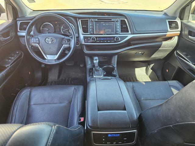 used 2015 Toyota Highlander car, priced at $11,500