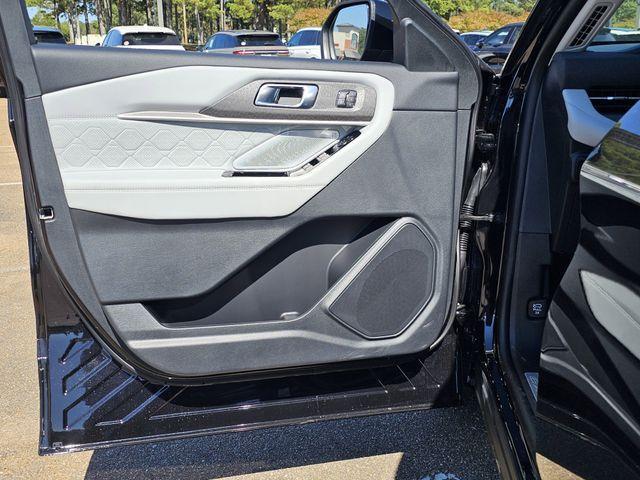 new 2025 Ford Explorer car, priced at $55,500