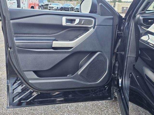 used 2022 Ford Explorer car, priced at $27,900