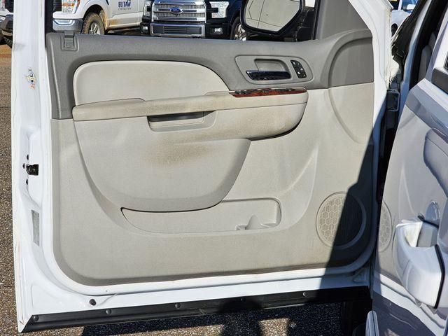 used 2012 Chevrolet Suburban car, priced at $7,900