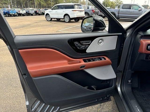 new 2025 Lincoln Aviator car, priced at $75,502