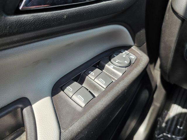 used 2022 Chevrolet Equinox car, priced at $15,900